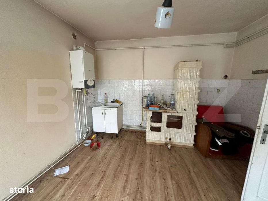 Oportunitate investitionala: Casa cu subsol, parter, etaj si mansarda,