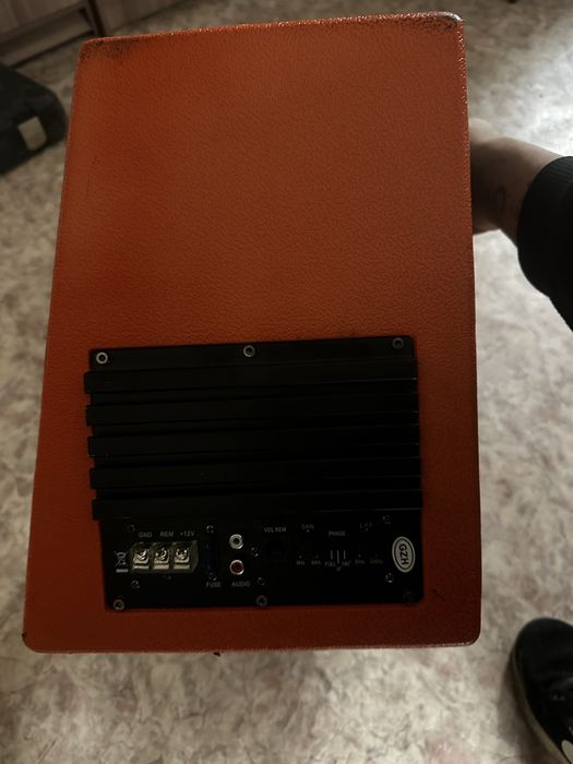 Продам сабвуфер Bos mini