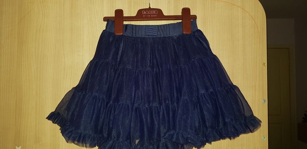 Поличка на "Ted Baker" 4-6 години