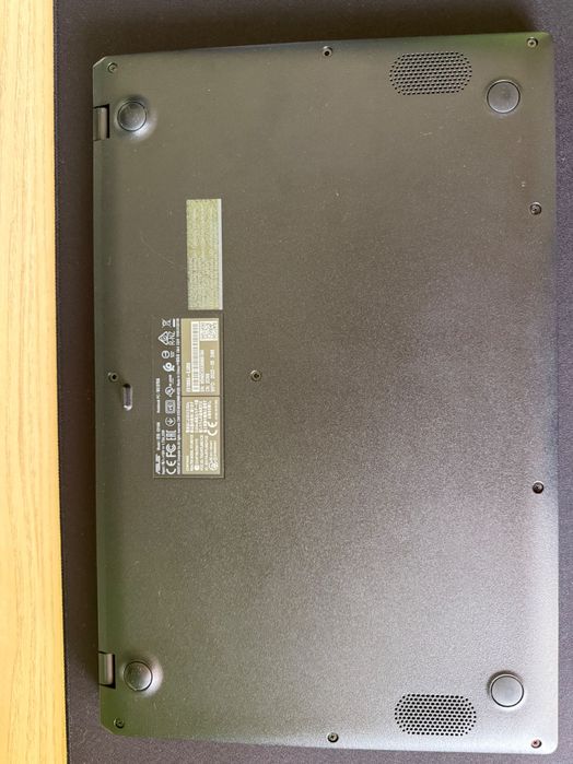 Лаптоп Асус E510MAB