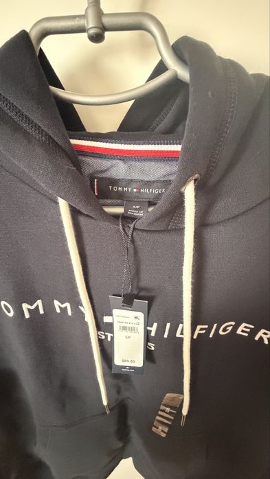Продам худи свитшот от Tommy Hilfiger
