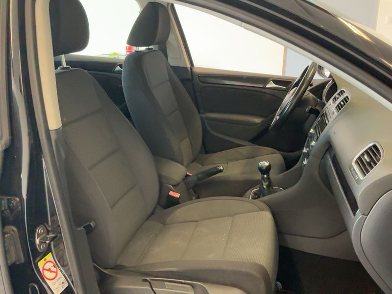 Volkswagen Golf VI 1.6 TDI Comfortline 2010