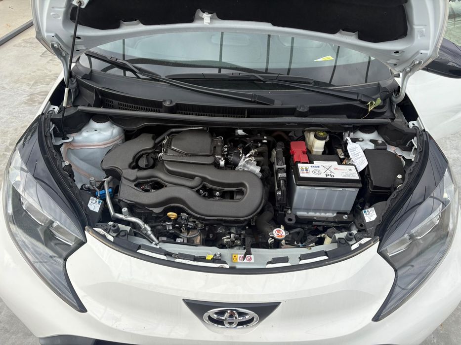 Bara fata capota faruri toyota aygo x