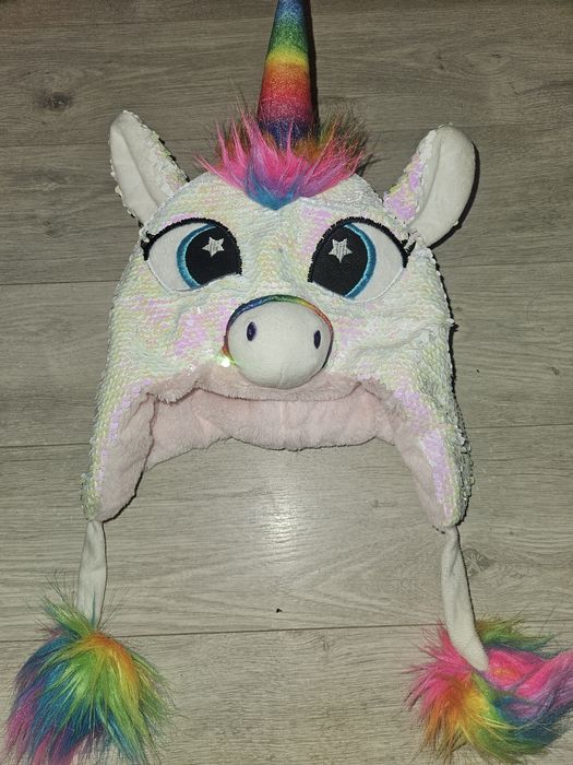 Vand caciula groasa Unicorn cu paiete
