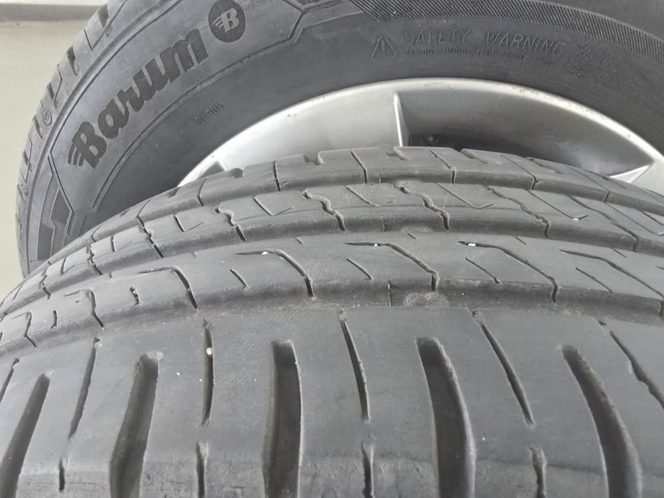 4 бр. Гуми Barum 185/60 R15 84H с алуминиеви лети джанти Skoda