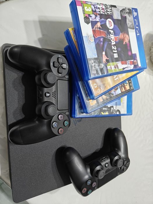 Продам пс 4 слим + 4 игры
