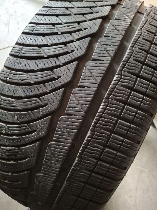 2 Anvelope de iarnă  245 35 r19 Michelin