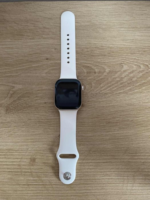 Apple Watch series 10 GPScellular cu folie de protecție, folosit puțin