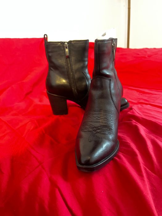 Ghete din piele cu model