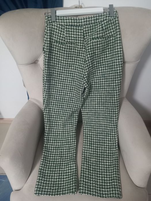 Pantaloni zara eleganți din tweed mini flare mărimea M