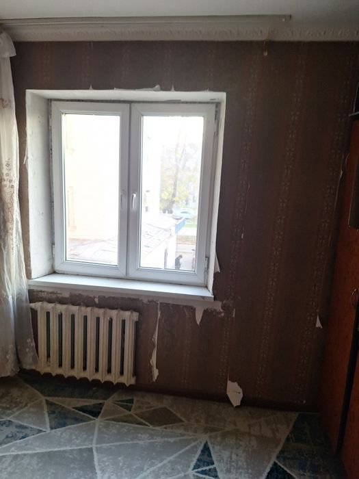 Продам 1./ 2/5. Уч тепа 13 квартал. Дом кирпичный.