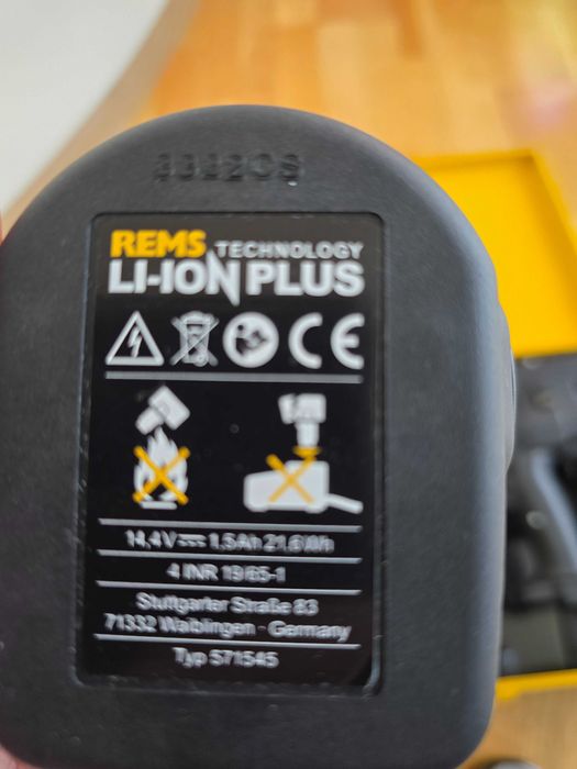 Presa Mini-Press 14.4V  cu 3 falci 578012 Rems NOUĂ