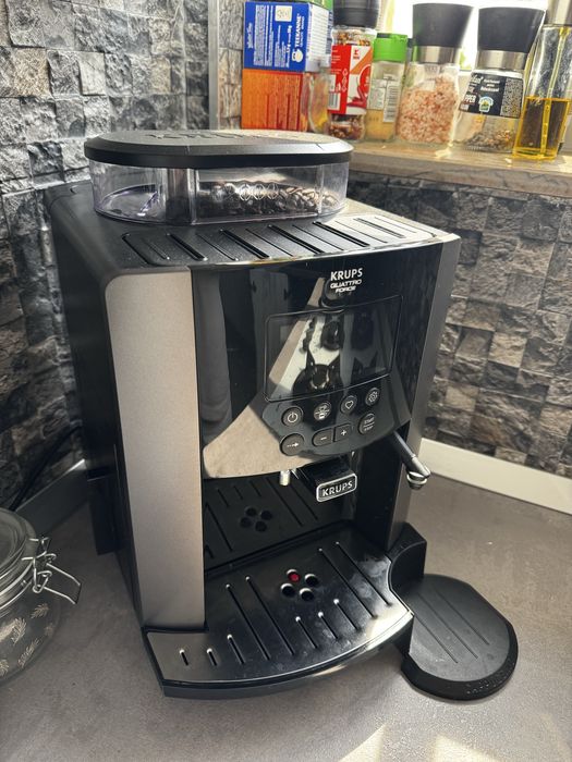 Espressor automat KRUPS Arabica Latte EA819E10, 1.7l, 1450W, 15 bar