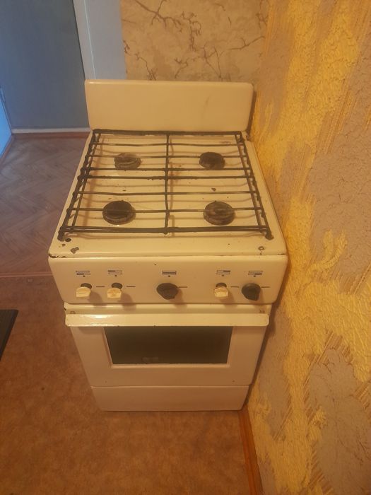 Продам газ плиту