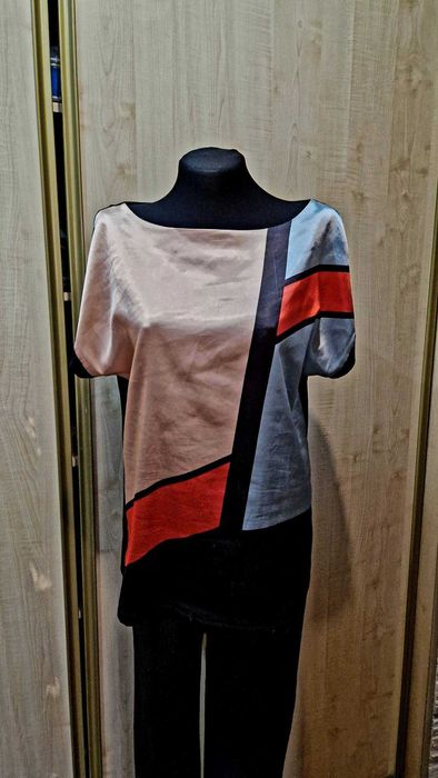 Продам кофточку бренда LALIS