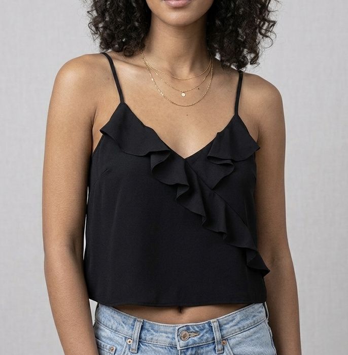 Maiou top cu volane si decolteu in v sexy