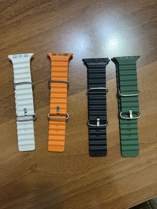 Набор apple наушников и apple watch