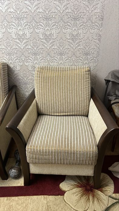 Мягкий уголок для гостинной