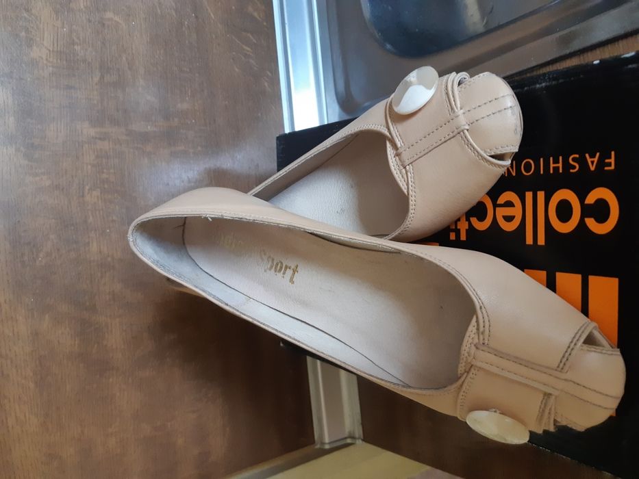 Продавам обувки 38 номер