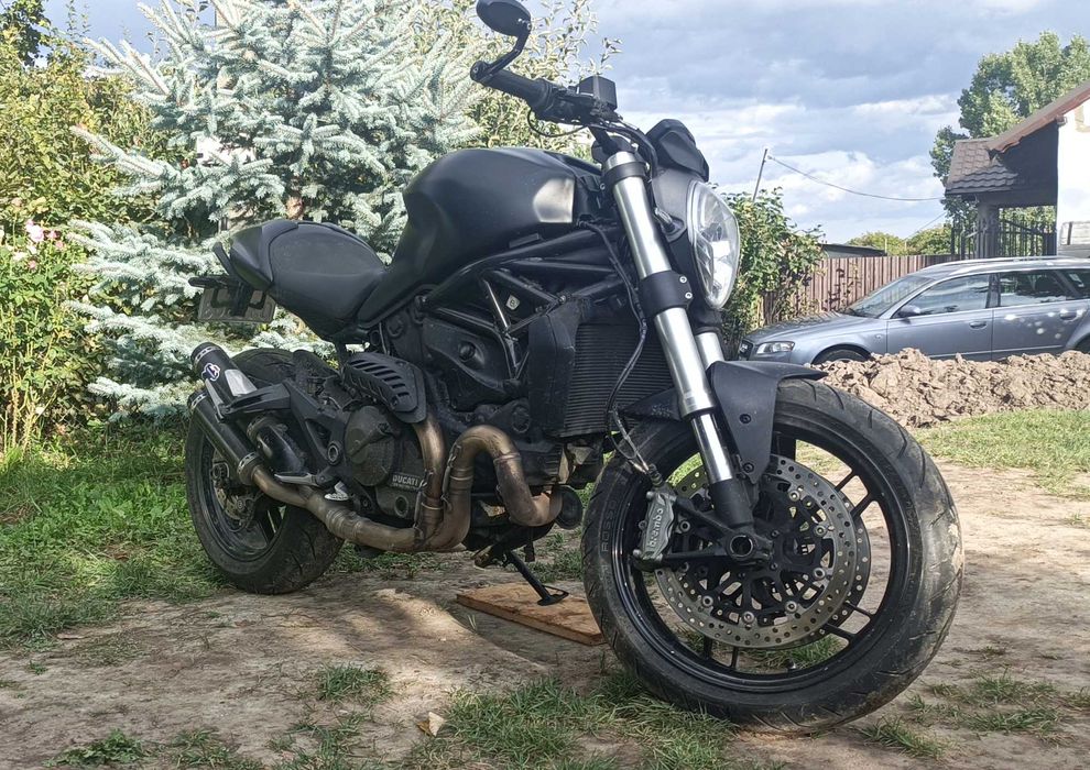 Ducati monster 821 Dark A2