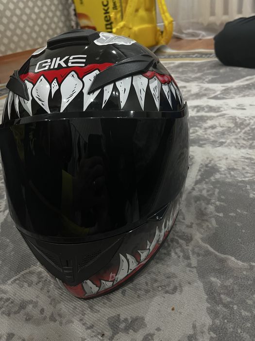 Продоется 2 шлема