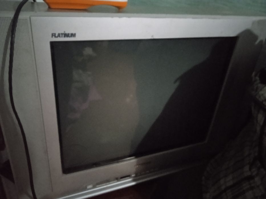 Продам   2 телевизора