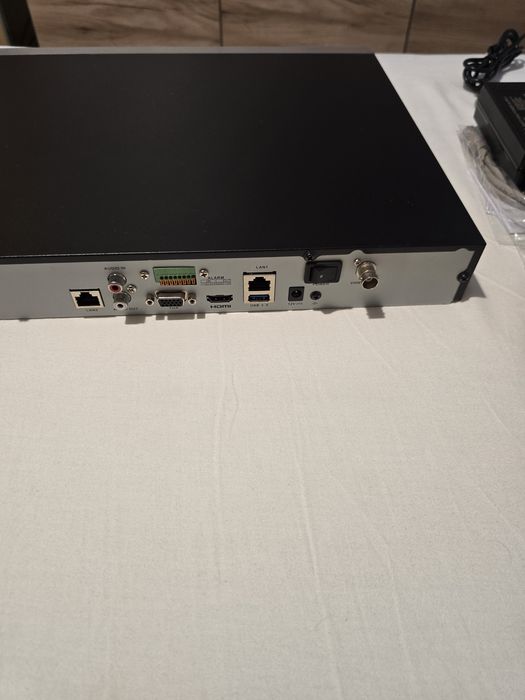 Vand Nvr Hikvision DS-7616NXI-I2/S NVR 16 Canale AcuSense + HDD 6TB, Impecabil