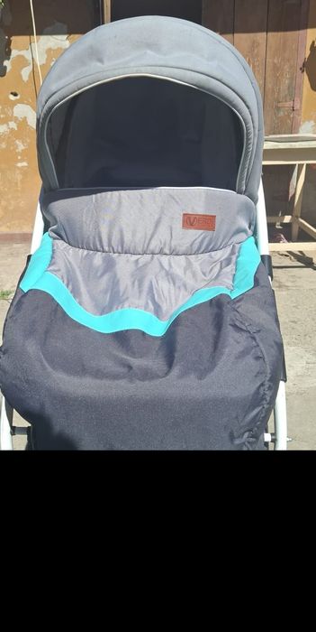 Caruț pentru bebeluși