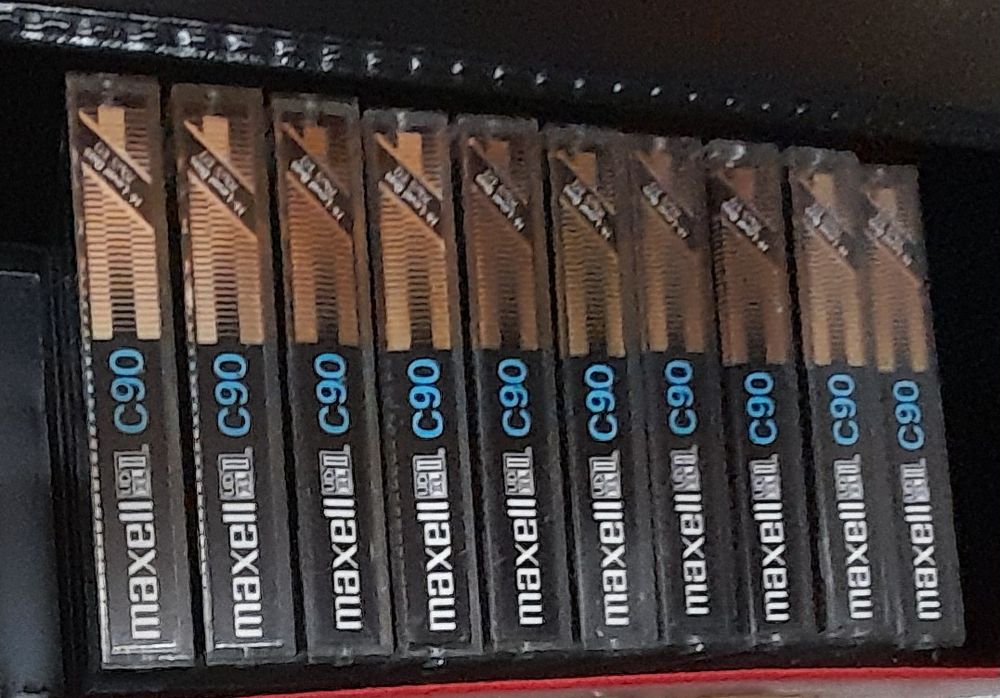 Аудио касети - MAXELL / Златен / - 90 мин. - хром