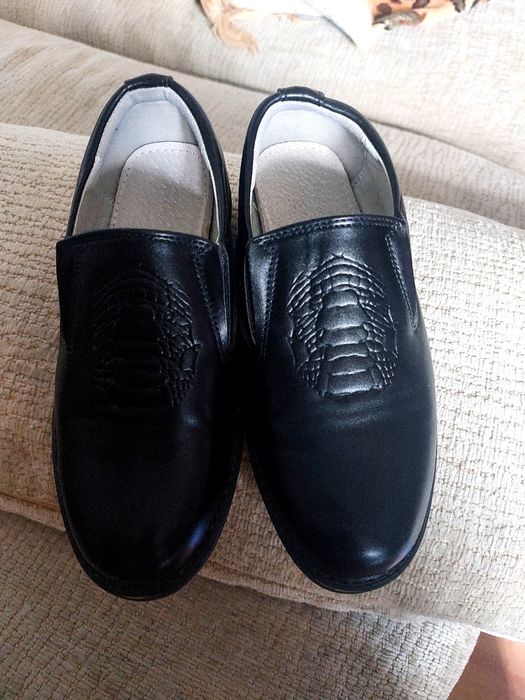 Продам детские туфли