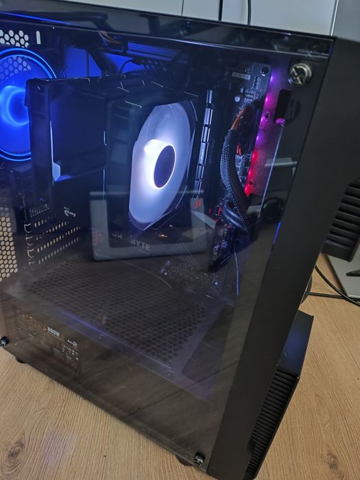 Продам Системный блок Core I7 13700