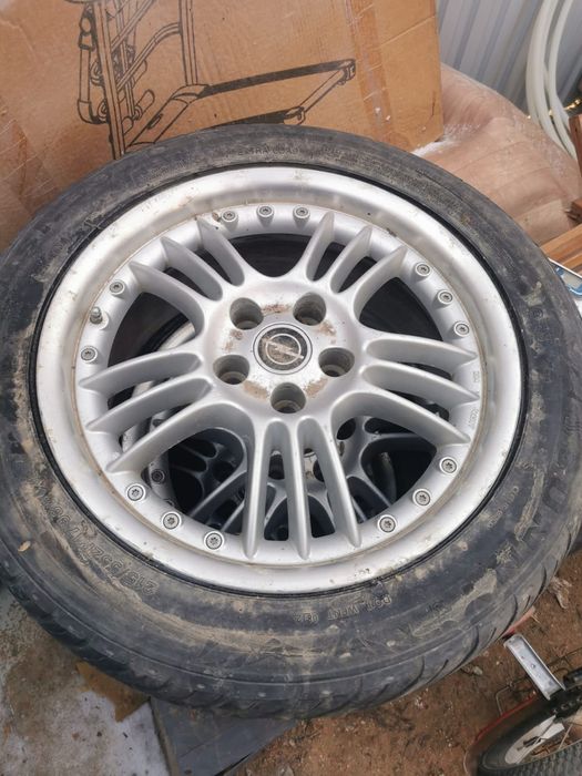 С покрышкой, диаметр 17