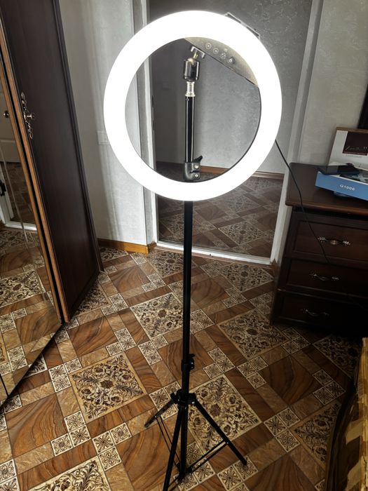 Кольцевая лампа