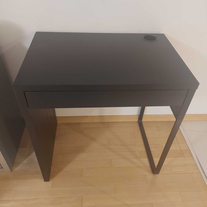 Бюро и стол, като нови