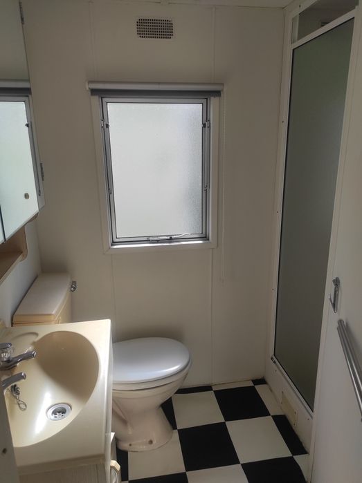 МОБИЛНА КЪЩА / Стационарна каравана