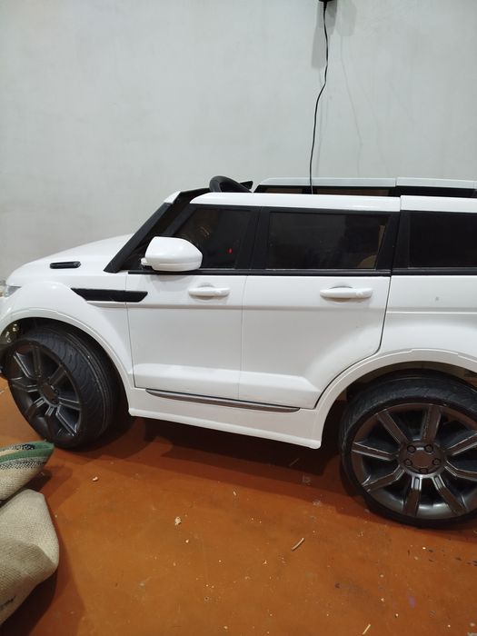 Машинка детская на аккумуляторе