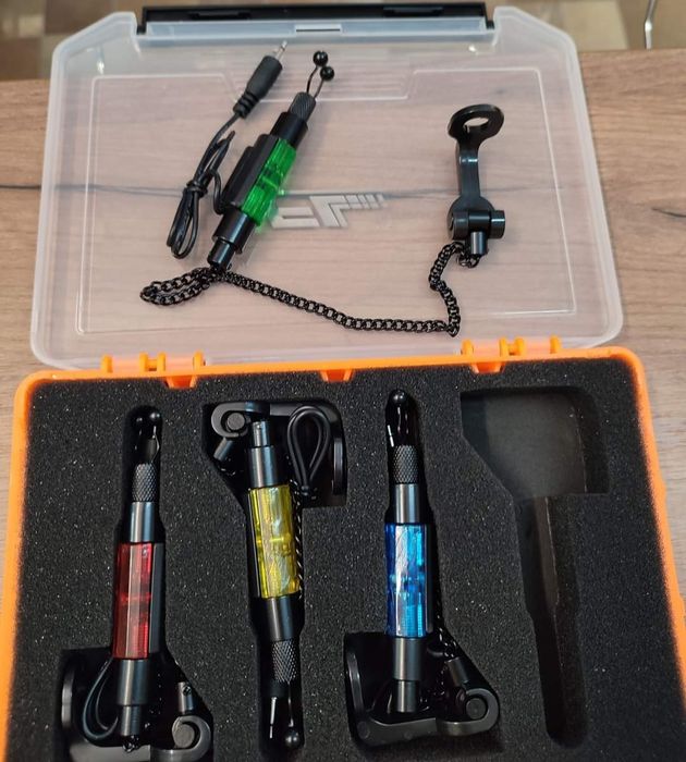 Set 4 Hangere (swinger) FL cu iluminare si Valigeta transport Jy-sw-10