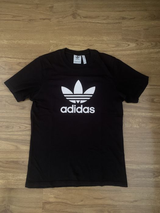 Tricou Adidas .