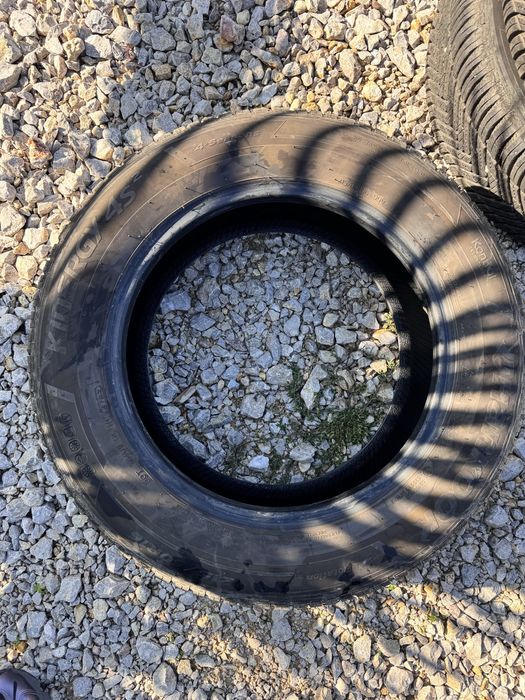 Всесезонни Гуми 215/60/16 Michelin Kinergy 4s2 7мм