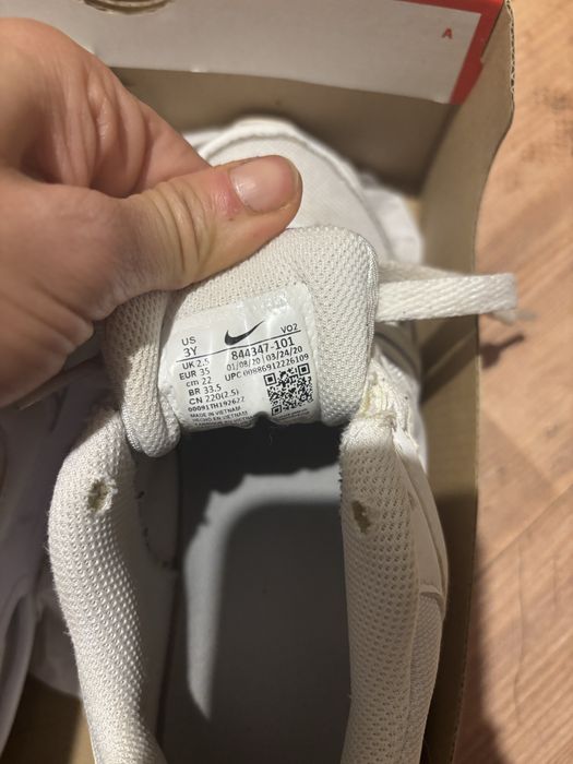 nike бели 35 номер