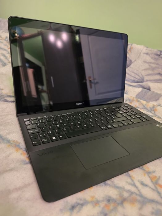 Лаптоп Sony VAIO SVF15A1Z2EB като нов