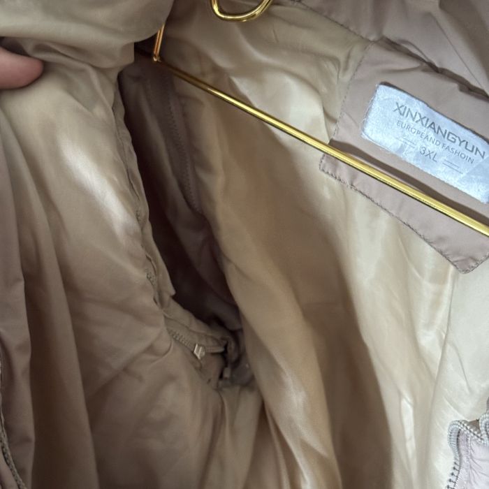 Kurtka qishki ayollar va qilar uchun