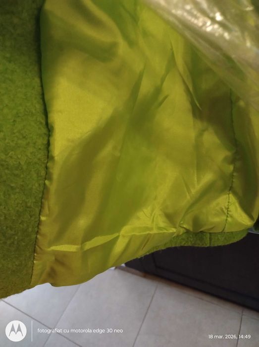 Palton verde  butoni aurii, din lana, nou, fara etichetă mărimea S,