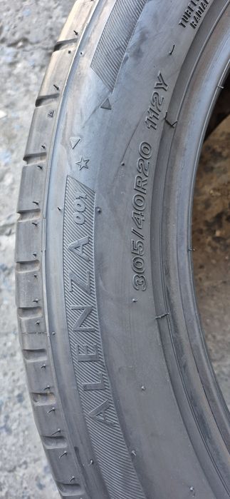 2 anvelope vara runflat Bridgestone 305/40/20,dot 2022.Pret/bucata