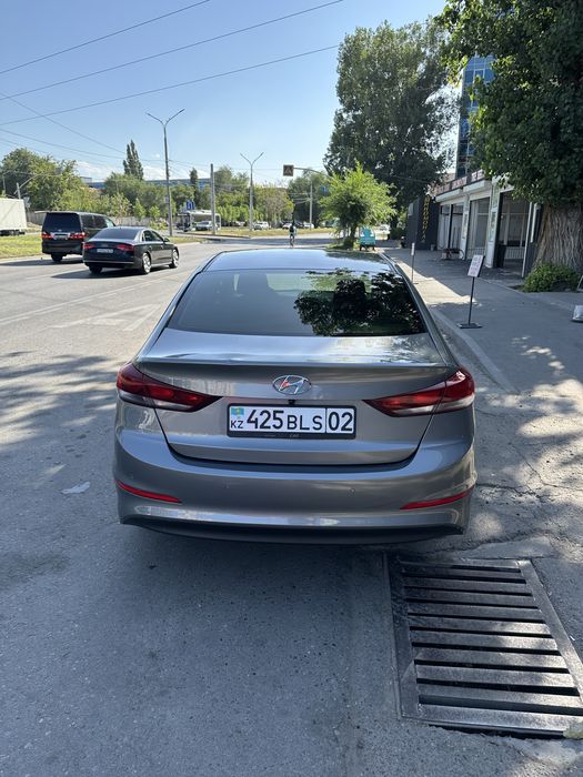 Хиундай Елантраа