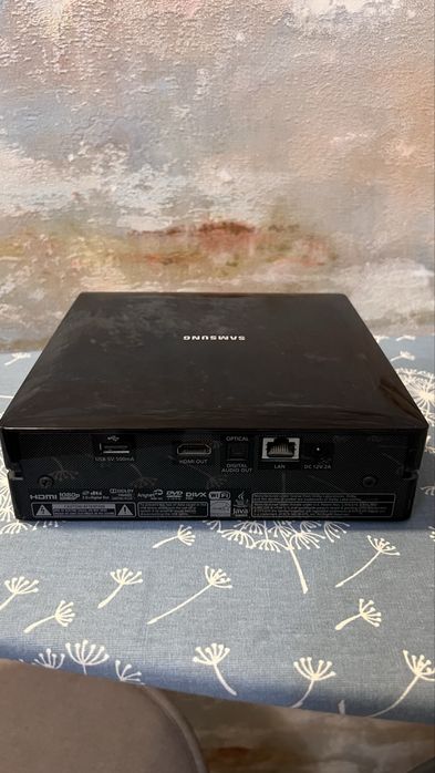 Blu-ray 3D/ DVD / CD плеер Samsung BD-E5500