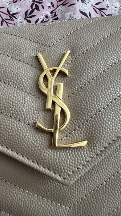 SAINT LAURENT  YSL. CASSANDRE ENVELOPE CHAIN WALLET IN GRAIN DE POUDRE LEATHER