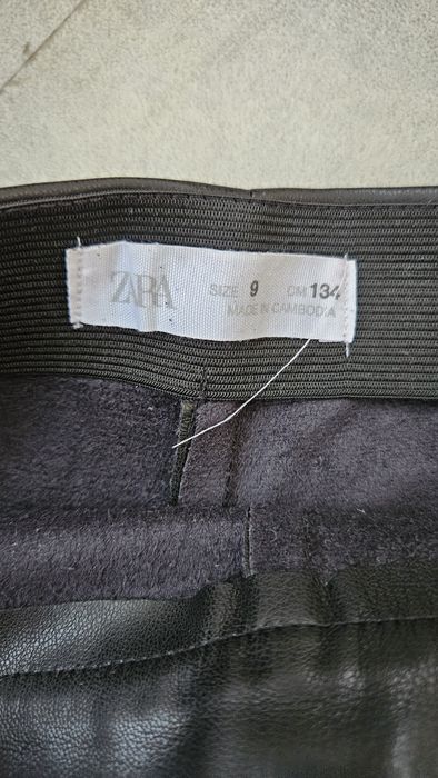 Zara fusta pantalon imitatie piele  9 ani