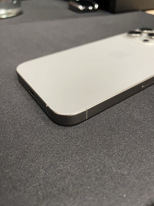 iPhone 15 Pro Max Natural Titanium 256GB