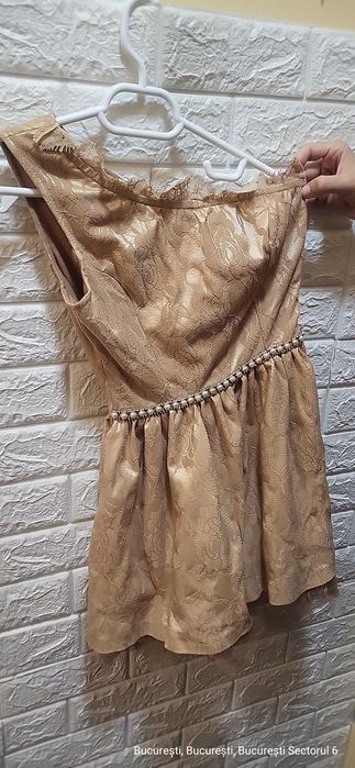 Vand rochie deosebita B&B